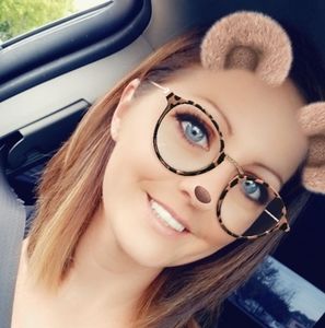Meet your Posher, Sabrina